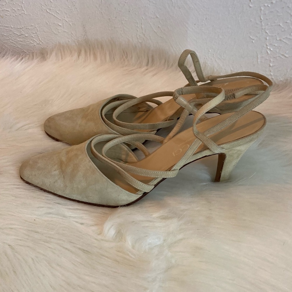 Vintage 90s Y2K Gucci Beige Suede Pointed-Toe Slingback Heels - Picture 6 of 9